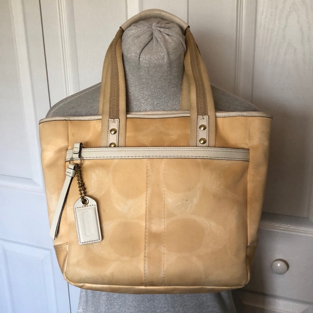 Coach Hampton Shoulder Purse Bag Fall Trend Tan Cream Brown Tag